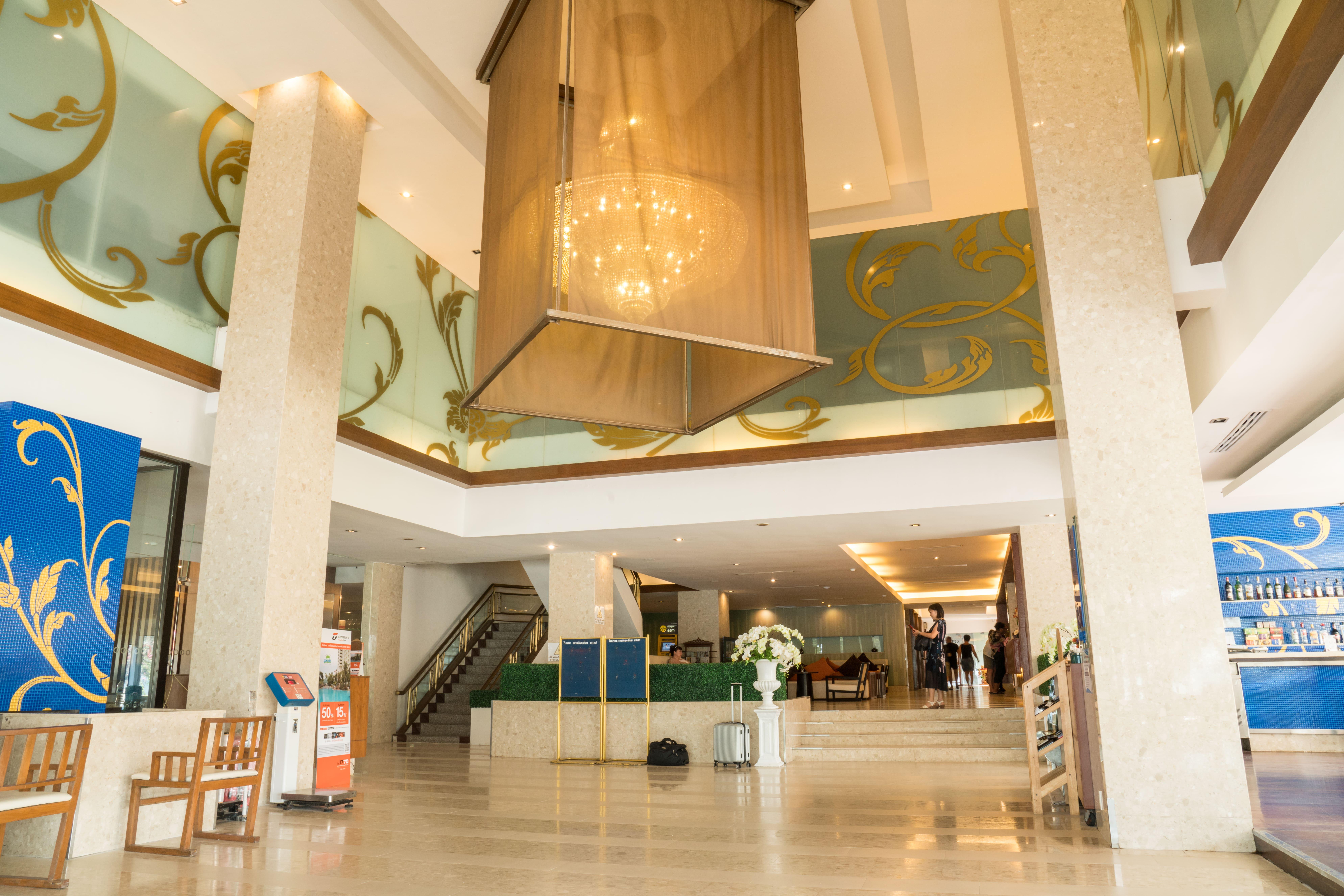 Grand Jomtien Palace Hotel - Sha Extra Plus Extérieur photo
