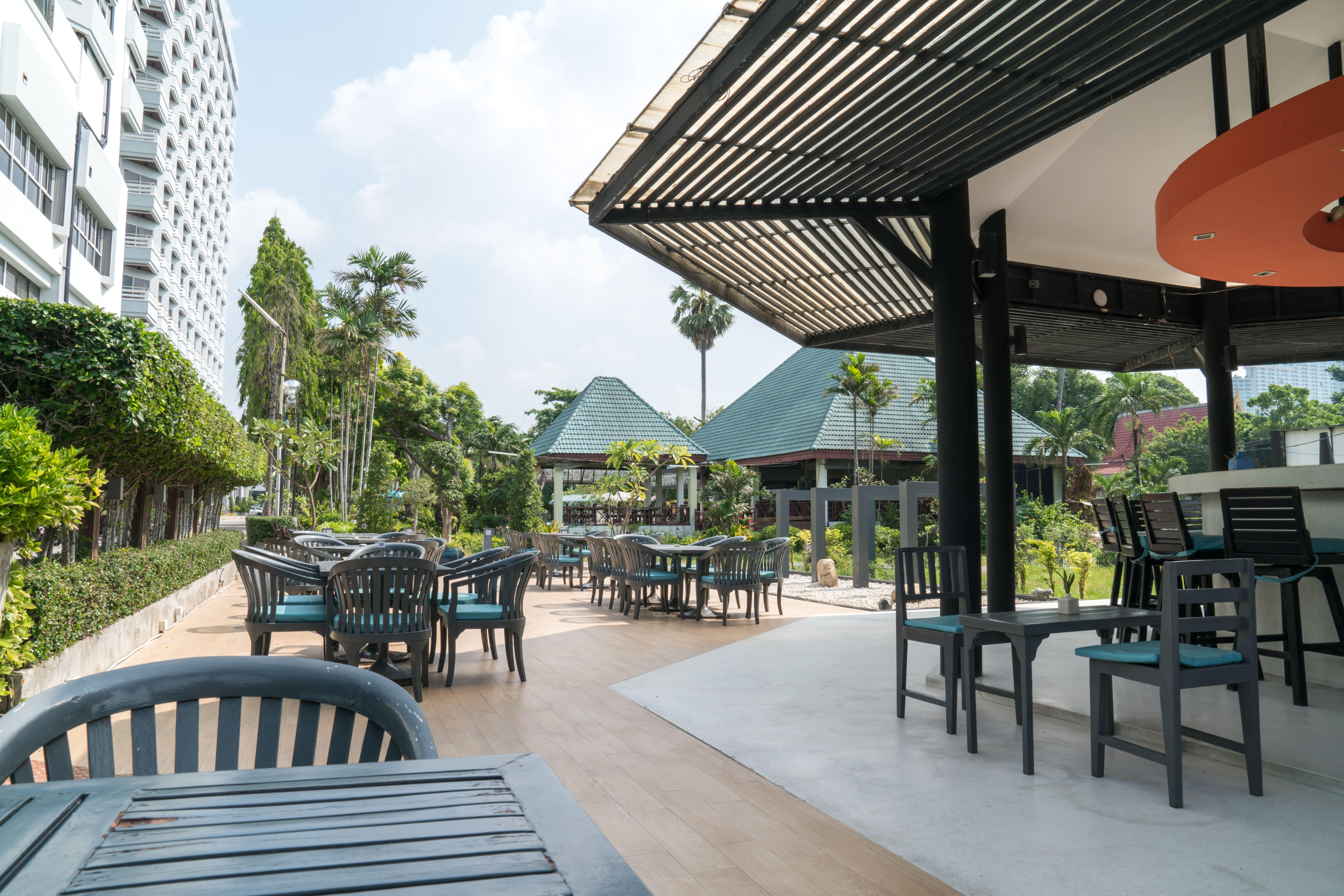 Grand Jomtien Palace Hotel - Sha Extra Plus Extérieur photo
