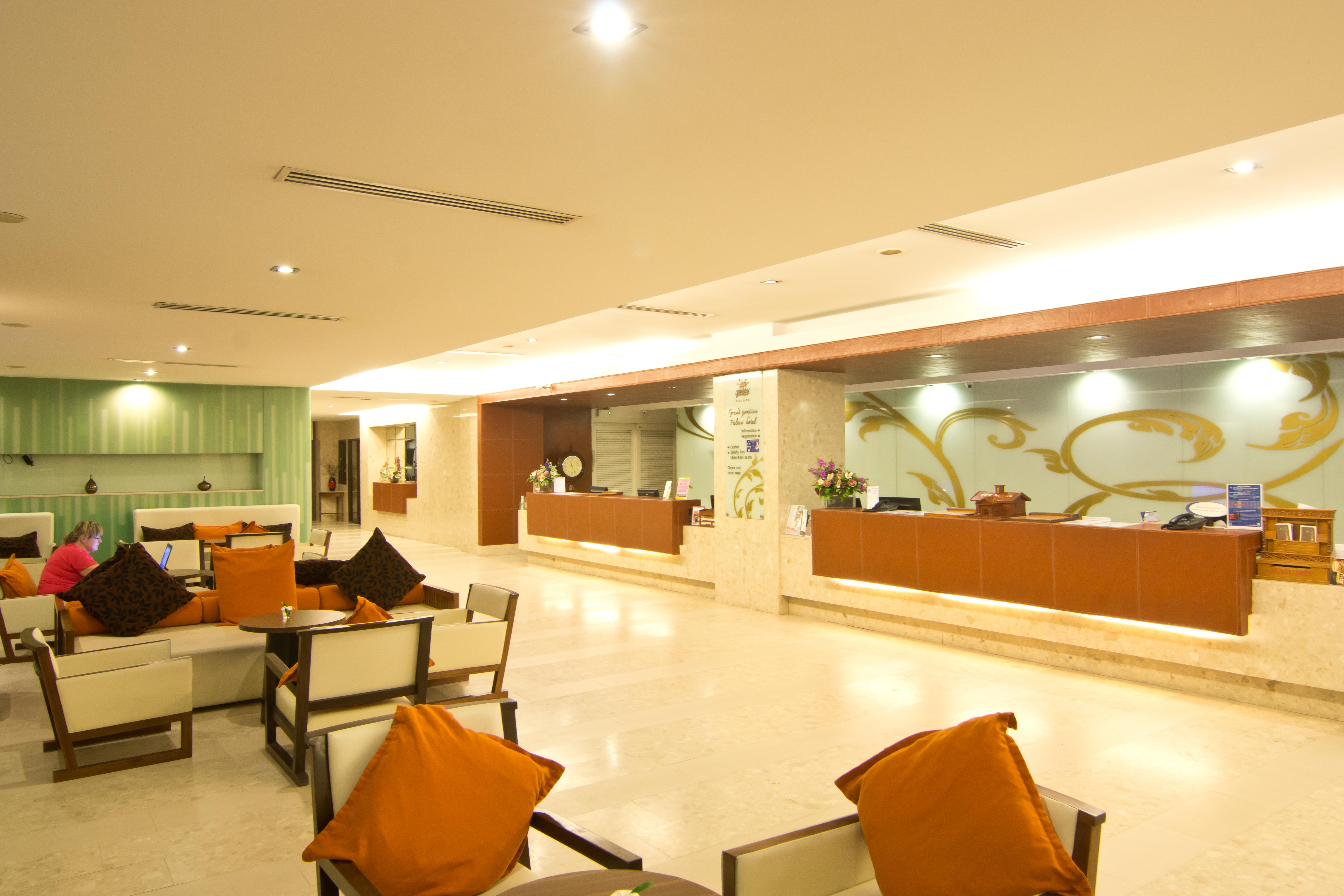 Grand Jomtien Palace Hotel - Sha Extra Plus Extérieur photo