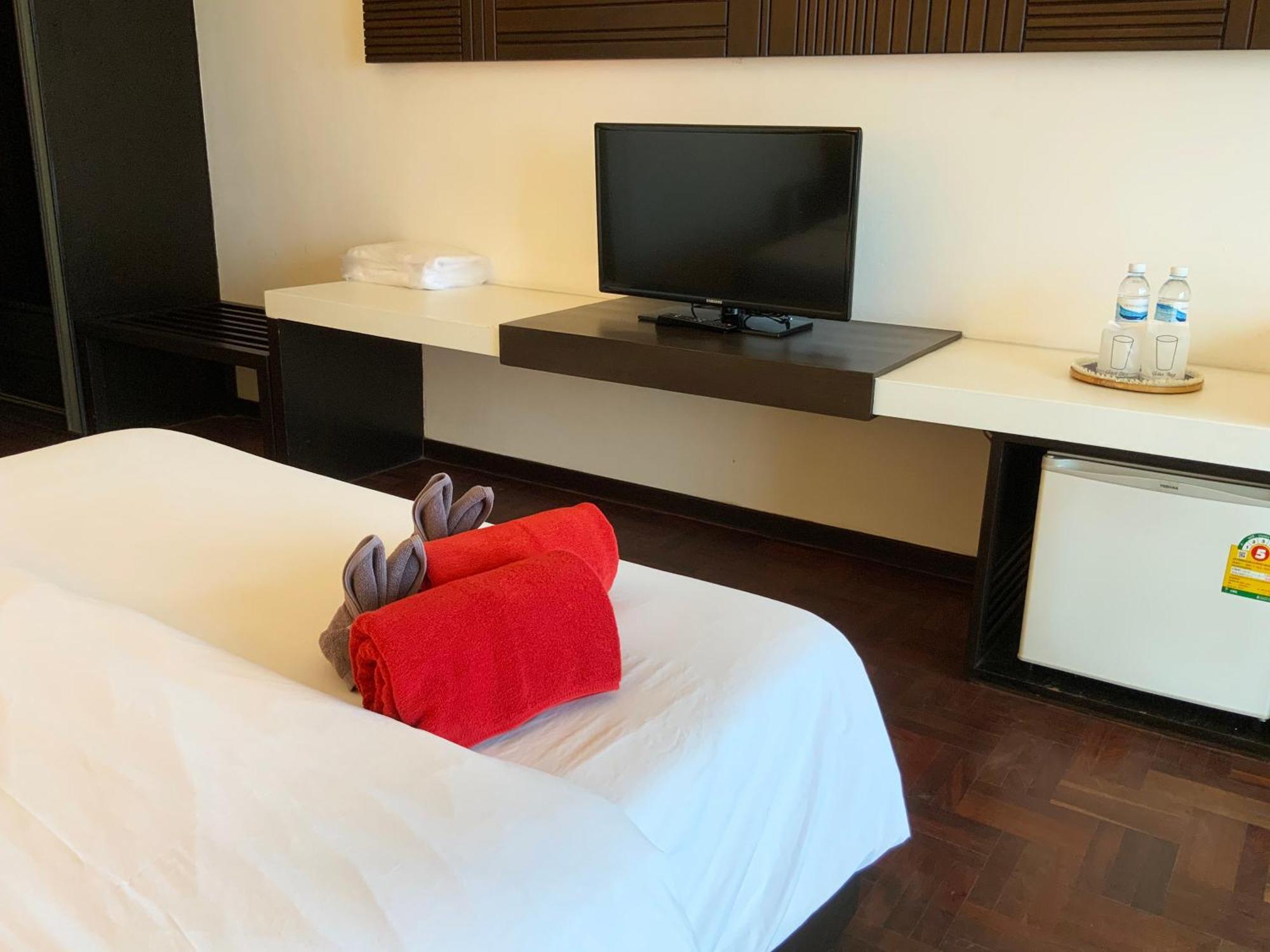 Grand Jomtien Palace Hotel - Sha Extra Plus Extérieur photo