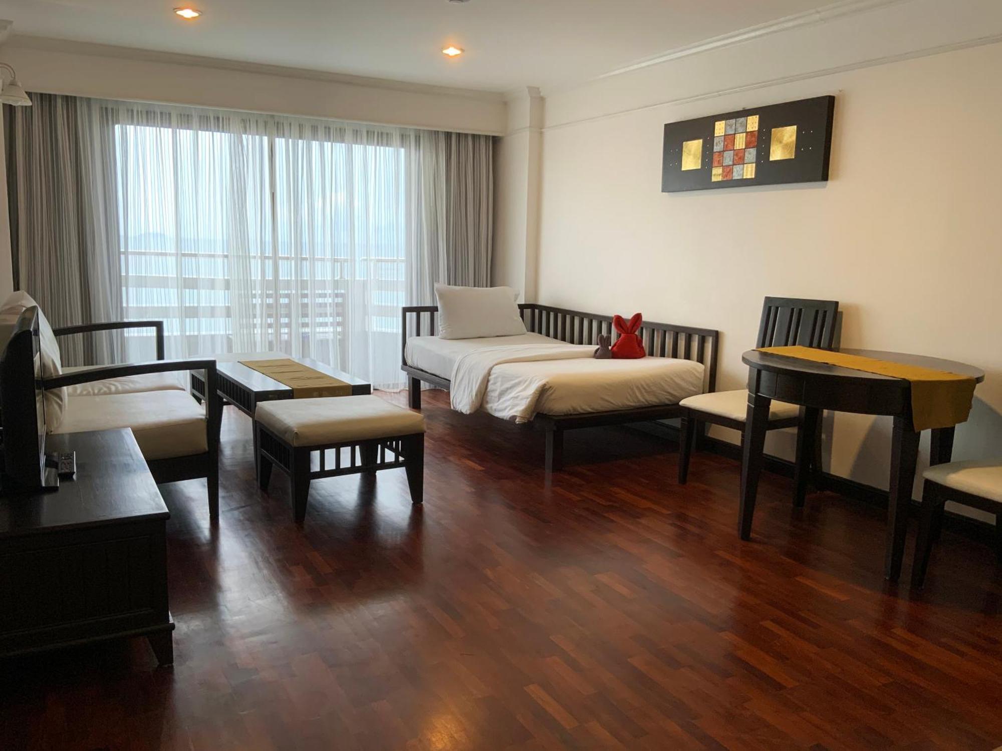 Grand Jomtien Palace Hotel - Sha Extra Plus Extérieur photo